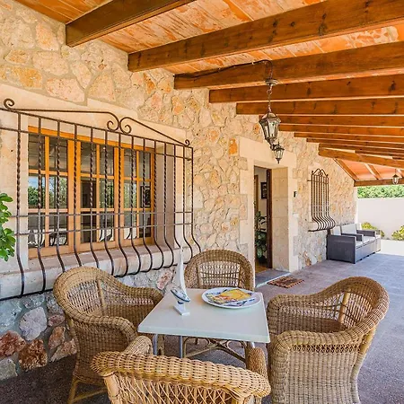 Holiday home Can Tofol