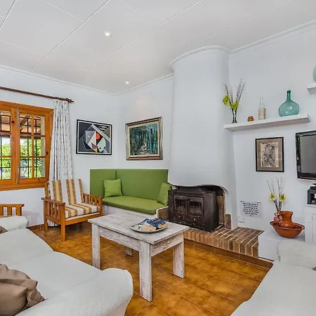 Holiday home Can Tofol