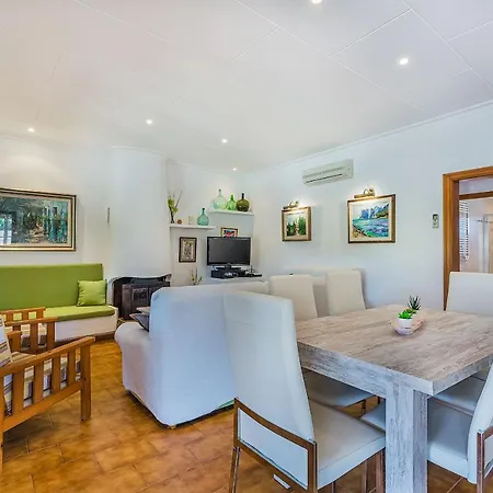 Holiday home Can Tofol