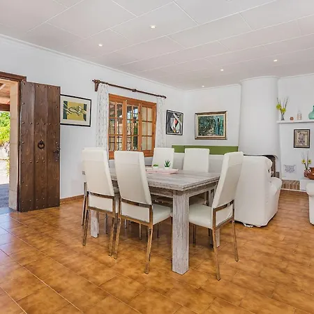 Holiday home Can Tofol